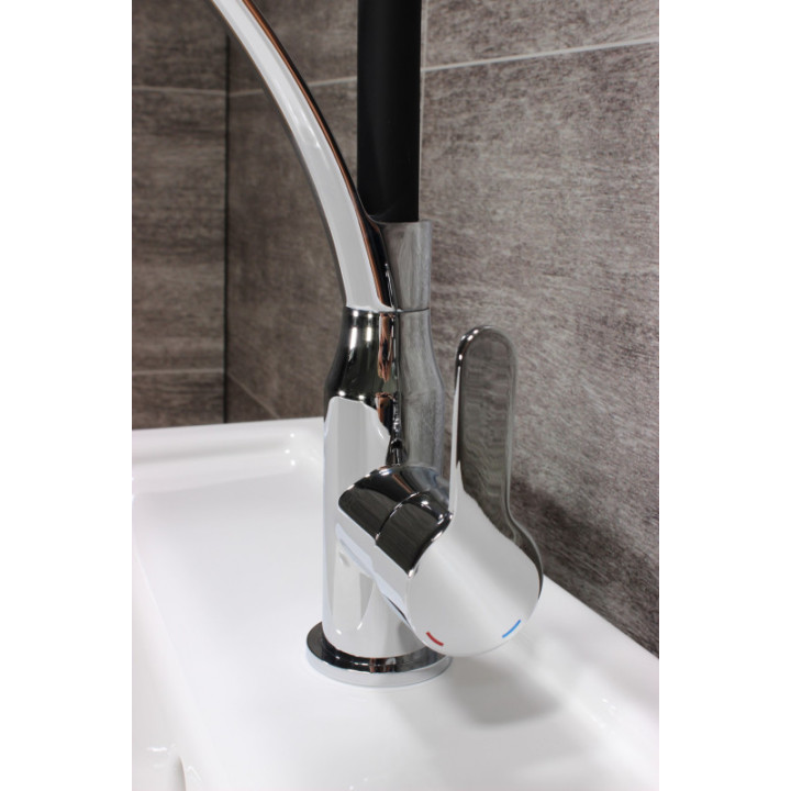 Eisl Carneo černá / lesklý chrom